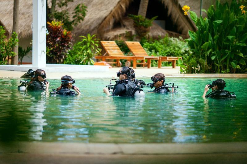 Coral Island Resort Phuket Exterior foto